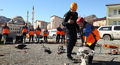 DEPREME KARŞI SİVİL İNİSİYATİF