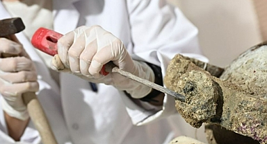 Gemi batığında 1100 yıllık kapağı açılmamış amfora bulundu