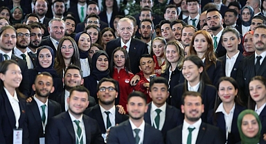 Antakyalı Genç Yetenek, Cumhurbaşkanı Erdoğan ile 19 Mayıs Buluşmasında Yer Aldı