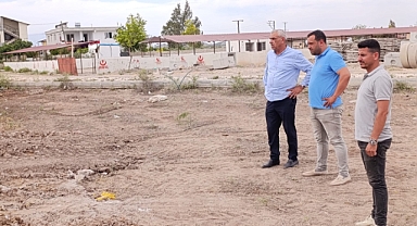 Başkan Paç, Halı Saha Çalışmalarını İnceledi