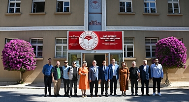 BATEM'in ıslah çalışması yürüttüğü süs bitkileri sektör temsilcilerine tanıtıldı