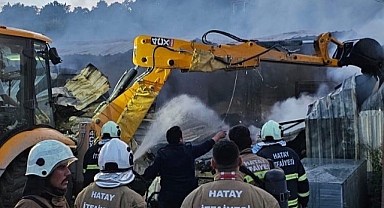 Defne'de Tekstil Fabrikasında Korkutan Yangın