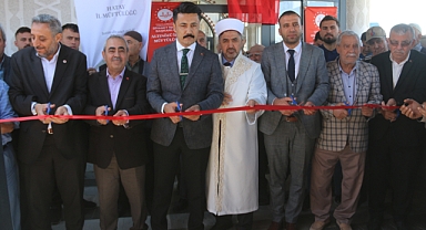 Depremde Yıkılan İki Caminin Yerine Yenileri İnşa Edildi