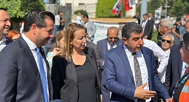 HATAY’DA AK PARTİ VE CHP İL BAŞKANLARI MECLİS BİNASINDAKİ ÇALIŞMALARI İNCELEDİ
