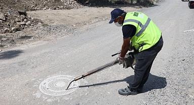 Samandağ’da İlaçlama Çalışmaları Sürüyor