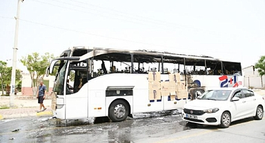 Seyir halindeki yolcu otobüsü yandı
