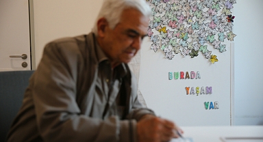 Yaşlıların nasihatleri hastanenin duvarlarını süslüyor