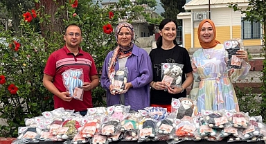 210 Öğrenciye Karne Hediyesi