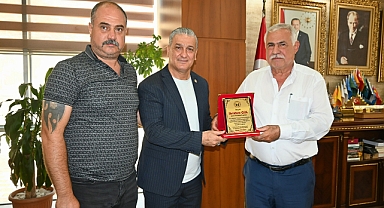 ALTINÖZLÜLERDEN BAŞKAN GÜL’E ZİYARET