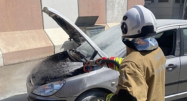 Belen’de Araç Yangını Paniği