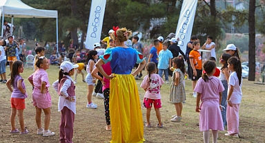 DeFacto, Çocuklara Rengarenk Bir Bayram Yaşattı