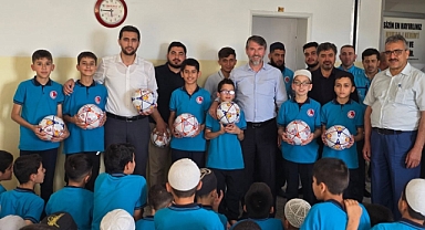 Hatay’da 120 Hafız Öğrenciye Bayram Sevinci