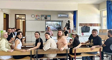 HATAYLI ÖĞRETMENLER EĞİTİM İÇİN OKULDA