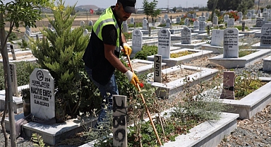HBB’den Mezarlık Temizliği
