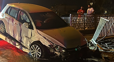 İki Otomobil Çarpıştı 4 Kişi Yaralandı