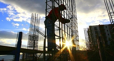 İnşaat Sektöründe Yıllık Artış, Aylık Gerileme