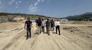 Kaymakamı Yazıcı, Kalıcı Deprem Konutları Alanını İnceledi