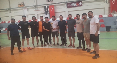 Kurumlar Arası Voleybol Turnuvası Büyük Coşkuya Sahne Oldu
