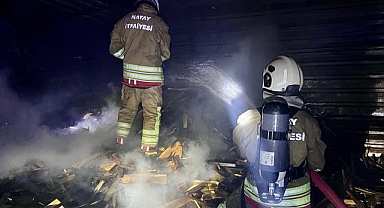 Narlıca Mahallesi’nde Odunluk Yangını Paniğe Neden Oldu