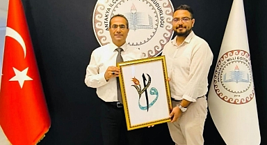 ÖĞRETMENDEN MÜDÜR TECİMEN’E ÖZEL HEDİYE