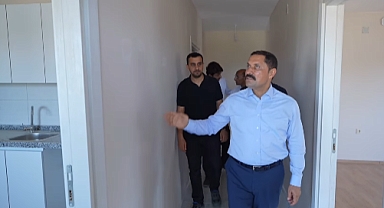 Vali Masatlı, Akçaova'daki Kırsal Afet Konutları Projesinde İncelemelerde Bulundu