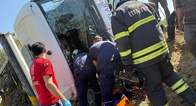 Yan Yatan Hafriyat Kamyonunun Sürücüsü Yaralandı