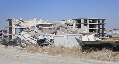 12 Katlı Binanın Yerle Bir Olduğu Anlar Kamerada