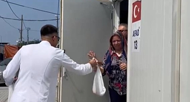 Adadığı Kurbanı Kestirerek Konteyner Kentte Dağıttı