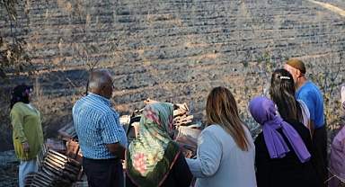 AK KADINLARDAN YANGIN BÖLGESİNE DESTEK ZİYARETİ