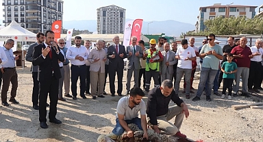 Antakya'da Otogar Camii'nin Temeli Dualarla Atıldı