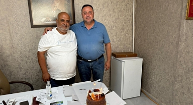 BAŞKAN OTUZBİR’DEN GAZETEMİZE SÜRPRİZ KUTLAMA
