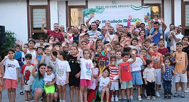 DEFNE ÇOCUKLARIN NEŞESİYLE RENKLENDİ