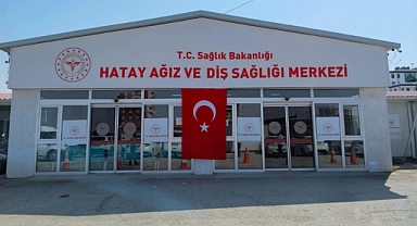 Hatay Ağız ve Diş Sağlığı Merkezi 15 Temmuz Anısına Bayraklarla Donatıldı