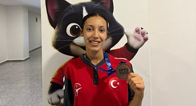 HATAYLI SPORCU MADALYA ALDI