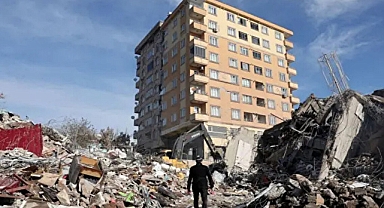 HER SAAT 4 DEPREM YAŞANDI