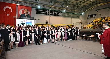 HMKÜ TIP FAKÜLTESİ MEZUN VERDİ