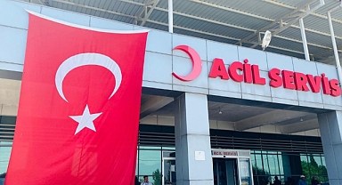 Kumlu Devlet Hastanesi Türk Bayraklarıyla Donatıldı