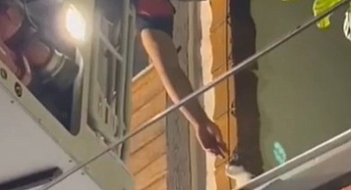 Mahsur Kalan Kedilere HBB Yardımı