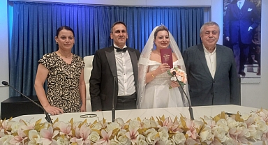 Tarih ve Aşk Aynı Masada
