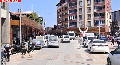 YAYLADAĞI'NDA ÇARŞI YENİLENİYOR!