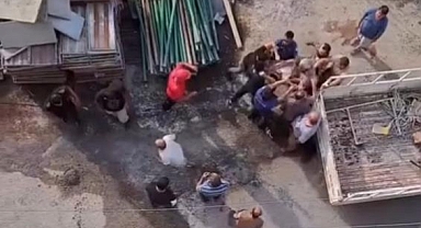 Yumrukların Havada Uçuştuğu Kavgayı Polis Ayırdı