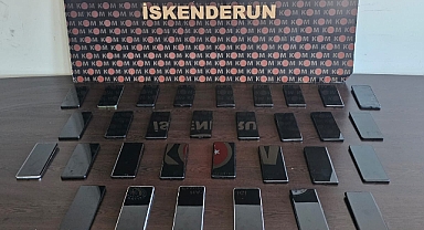 31 Adet Cep Telefonu Ele Geçirildi