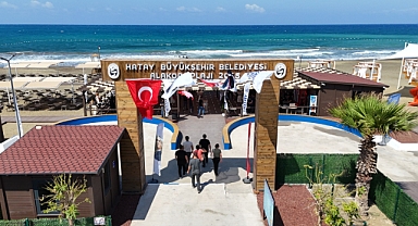 Arsuz Alakop Plajı Hizmete Açıldı