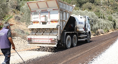 Büyükşehir Yol Çalışmalarını Sürdürüyor