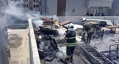 Çatı Katında Yangın Çıktı