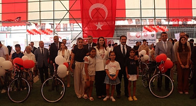 Kimsesiz Çocuklarla Yardımseverler Arasında Köprü Olacak