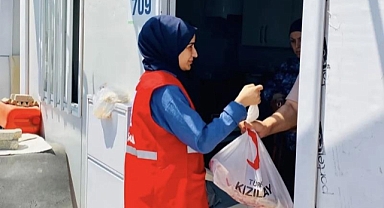 Kızılay, Adak Eti Dağıtımı Gerçekleştirdi