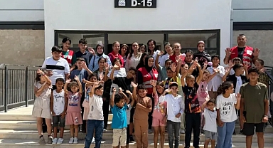 Kızılay Kadın Hatay Ekiplerinden Yetim Çocuklara Destek