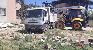Kumlu’da Cadde ve Sokak Temizlik Çalışmaları Sürüyor