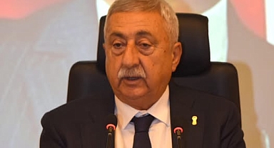 Okul Kıyafetinde Dayatma Değil, Serbest Tercih Olmalı